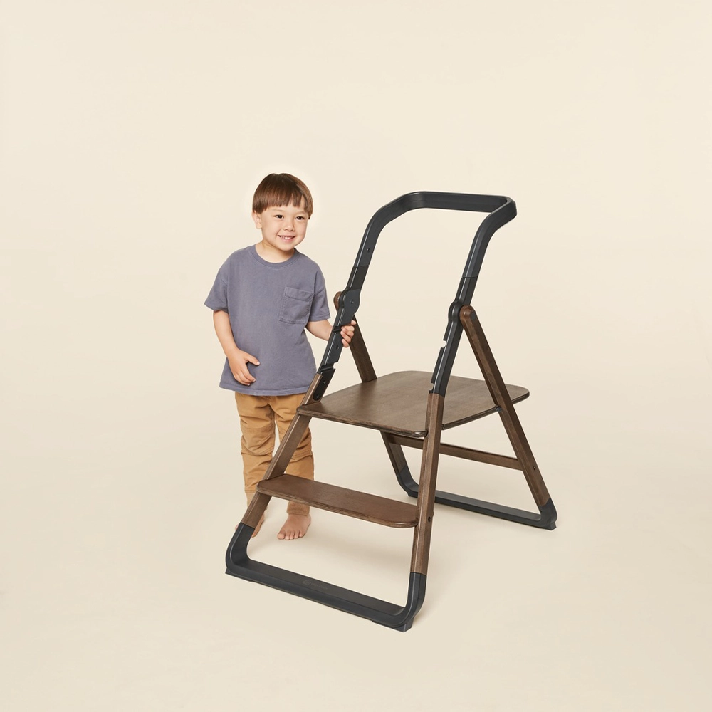 ergobaby-evolve-kujnski-pomosnik-dark-wood