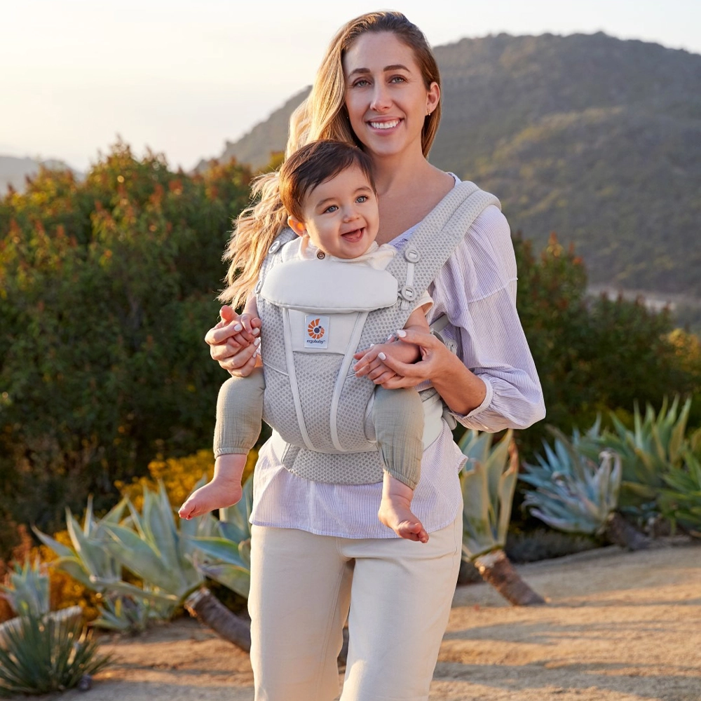 ergobaby-omni-breeze-pearl-grey