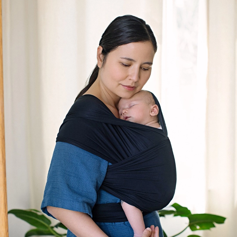 ergobaby-aura-marama-black