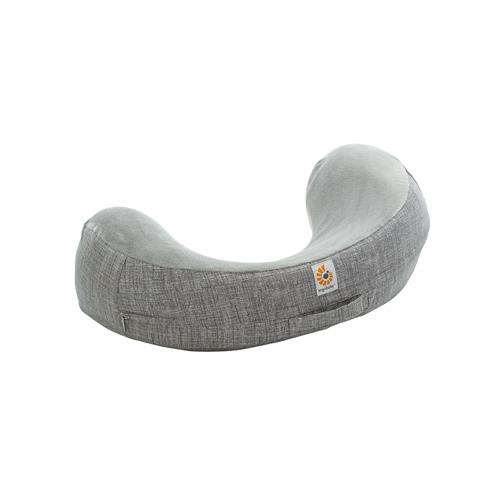 ergobaby-pernica-za-doenje-so-pojas-siva
