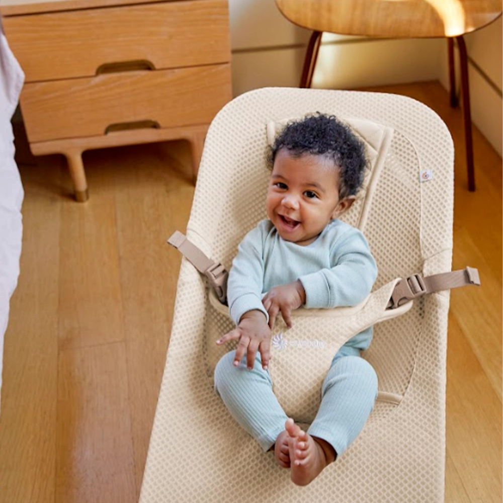 ergobaby-evolve-relaksator-3-vo-1-mrezest-cream