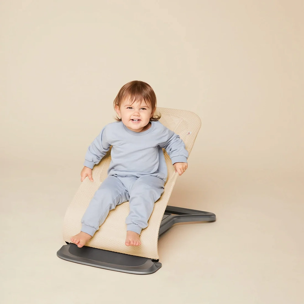 ergobaby-evolve-relaksator-3-vo-1-mrezest-cream