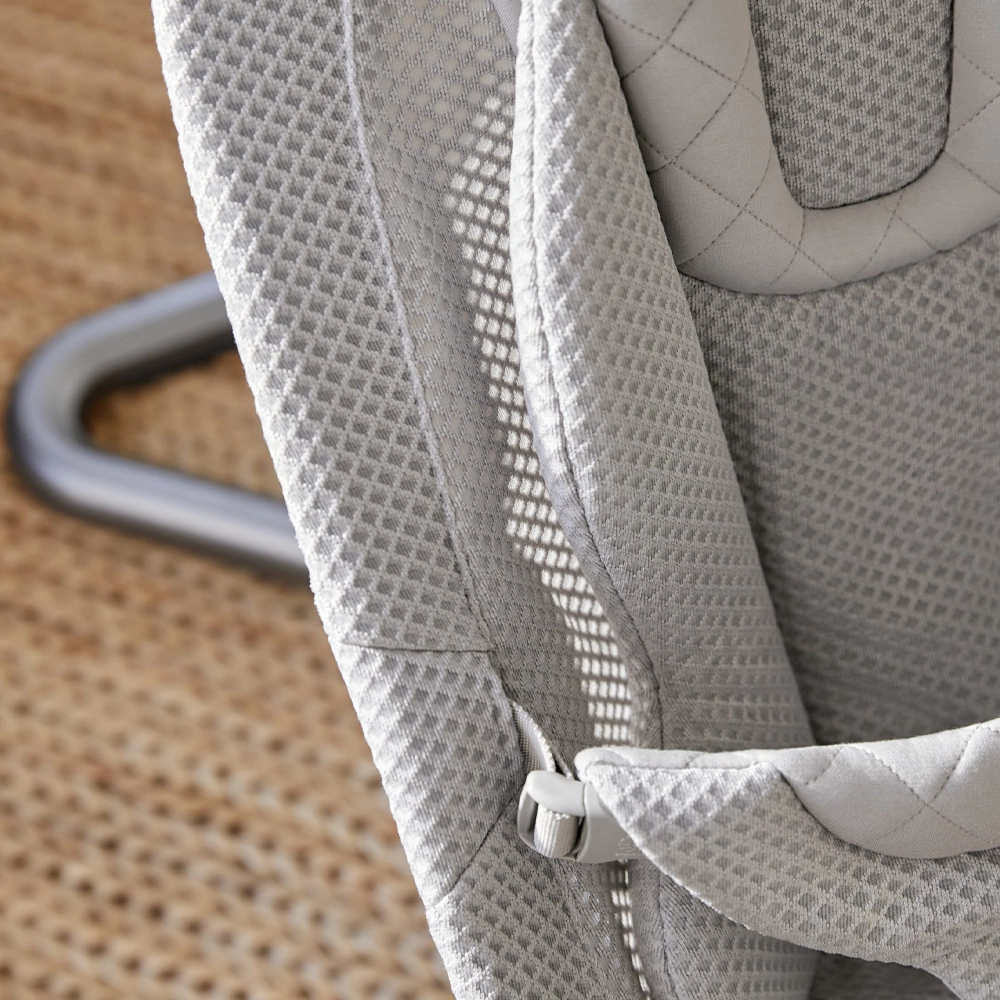 ergobaby-evolve-relaksator-3-vo-1-mrezest-light-grey